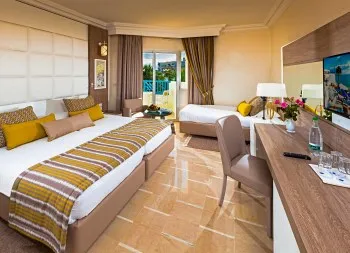 Rooms and Suites